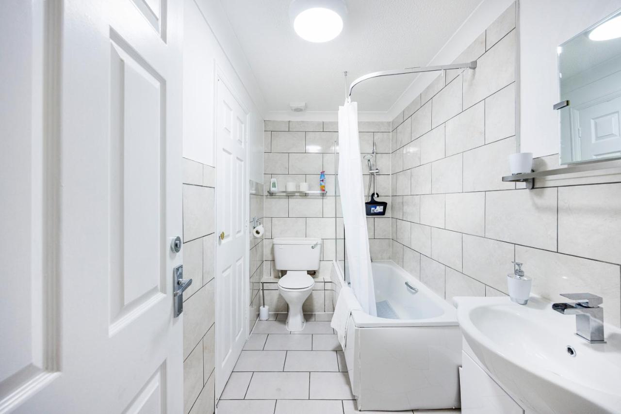 Lovely 2 Bd Hse With Parking Near Excel Londyn Zewnętrze zdjęcie