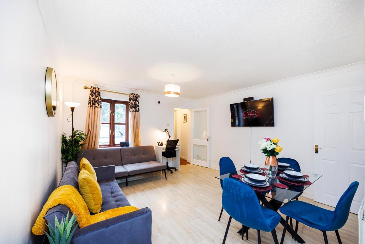 Lovely 2 Bd Hse With Parking Near Excel Londyn Zewnętrze zdjęcie